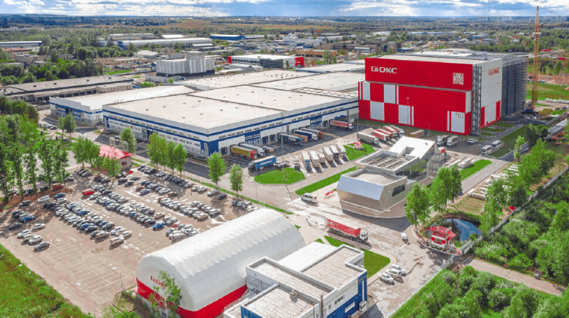 Высокотехнологичный автоматизированный склад DKC: как работает High Bay Warehouse в России