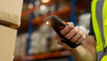 Современный кладовщик: как бесплатно освоить 1С и автоматизировать склад