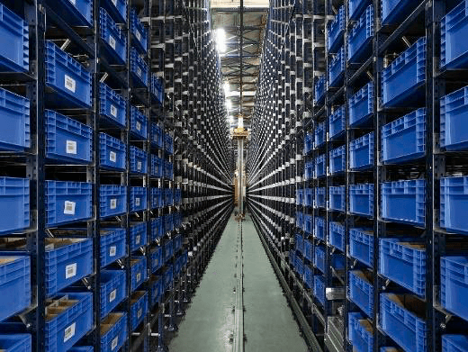 работает High Bay Warehouse